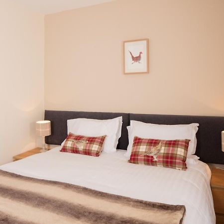 The Gordon Arms Hotel West Linton ภายนอก รูปภาพ