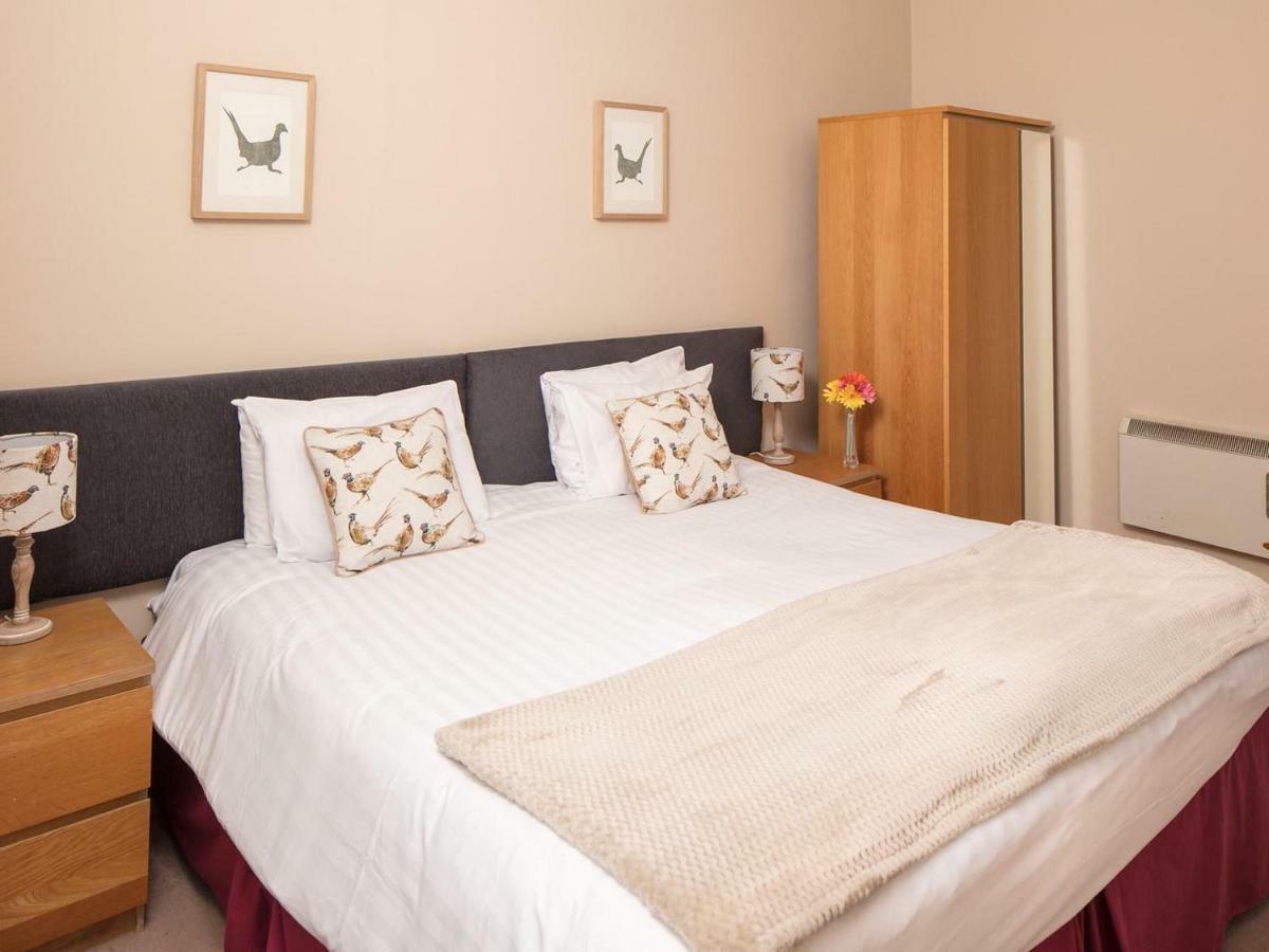 The Gordon Arms Hotel West Linton ภายนอก รูปภาพ