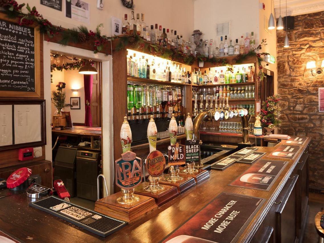 The Gordon Arms Hotel West Linton ภายนอก รูปภาพ